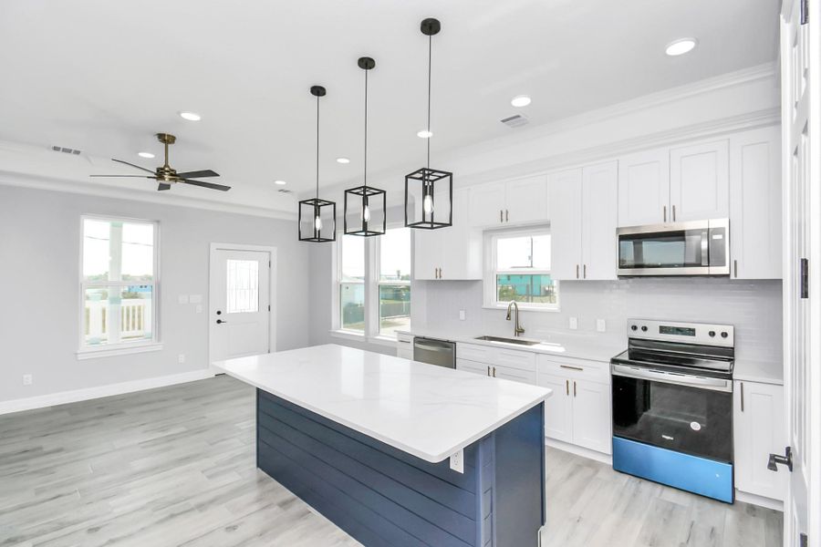 Furnished interior view inside a new home in , Dickinson (Image 6).