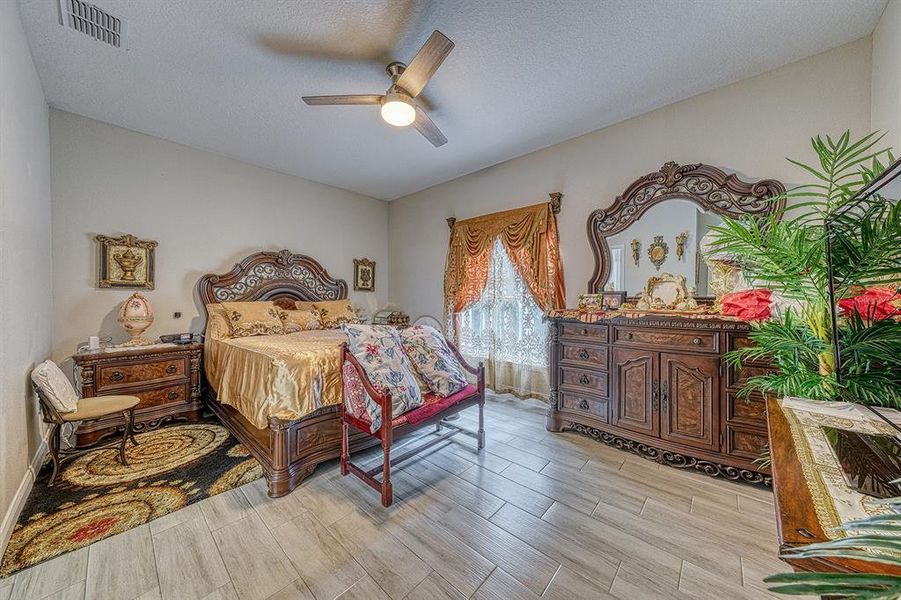 Furnished interior view inside a new home in , Poinciana (Image 8).