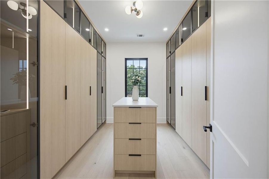 Furnished interior view inside a new home in , Atlanta (Image 71).