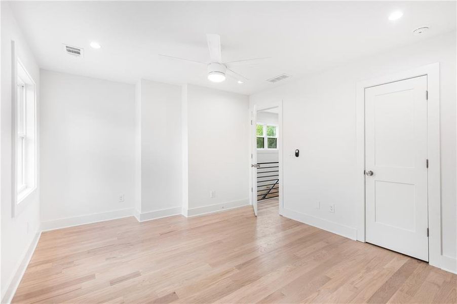 Spacious, unfurnished interior of a new home in , Smyrna (Image 41).