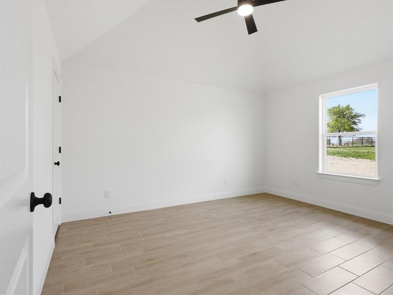 Spacious, unfurnished interior of a new home in , Weatherford (Image 30).