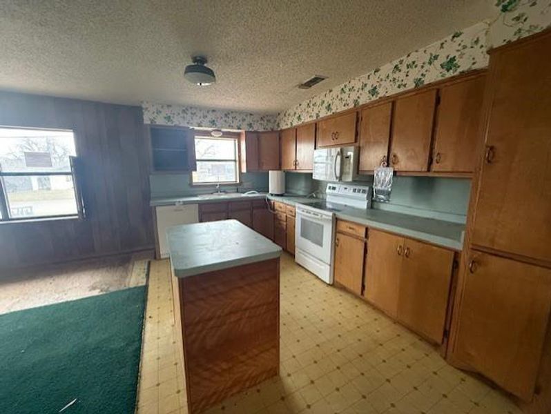 Image 6 of a home in .