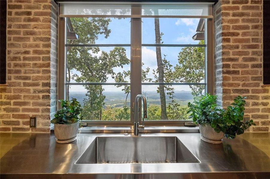 Image 82 of a home in .