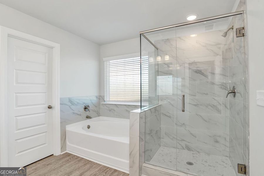Furnished interior view inside a new home in Harley Farms South, Bonaire (Image 7).