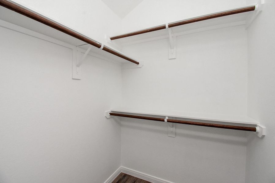 Spacious, unfurnished interior of a new home in , Palacios (Image 35).