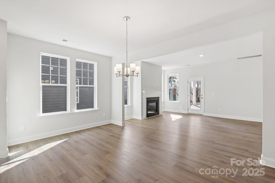 Spacious, unfurnished interior of a new home in Edgewood Preserve, Huntersville (Image 29). Spacious, unfurnished interior of a new home in Edgewood Preserve, Huntersville (Image 29).