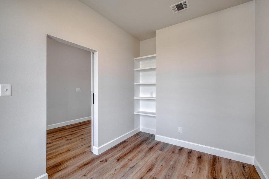 Spacious, unfurnished interior of a new home in , Del Valle (Image 23).