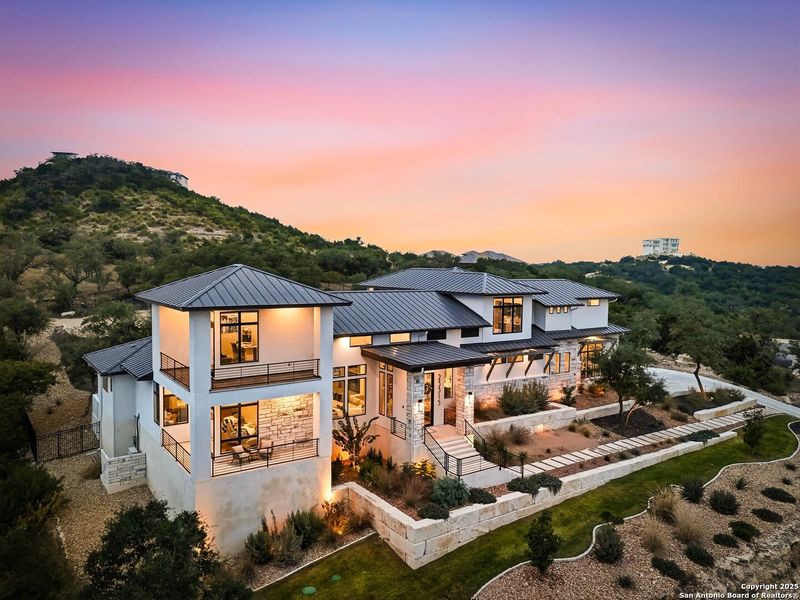 Exterior details and patio area of a home in , San Antonio (Image 50).