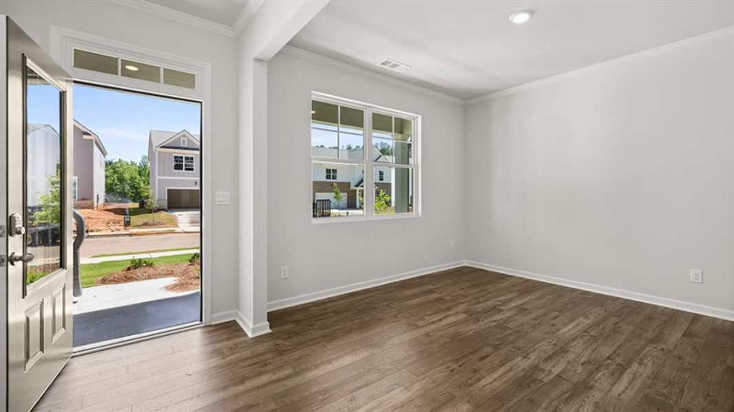 Spacious, unfurnished interior of a new home in Lost Creek, Dallas (Image 13).