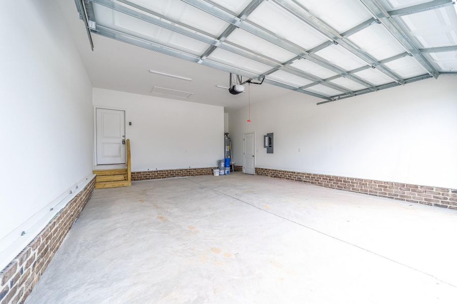 Image 33 of a home in .