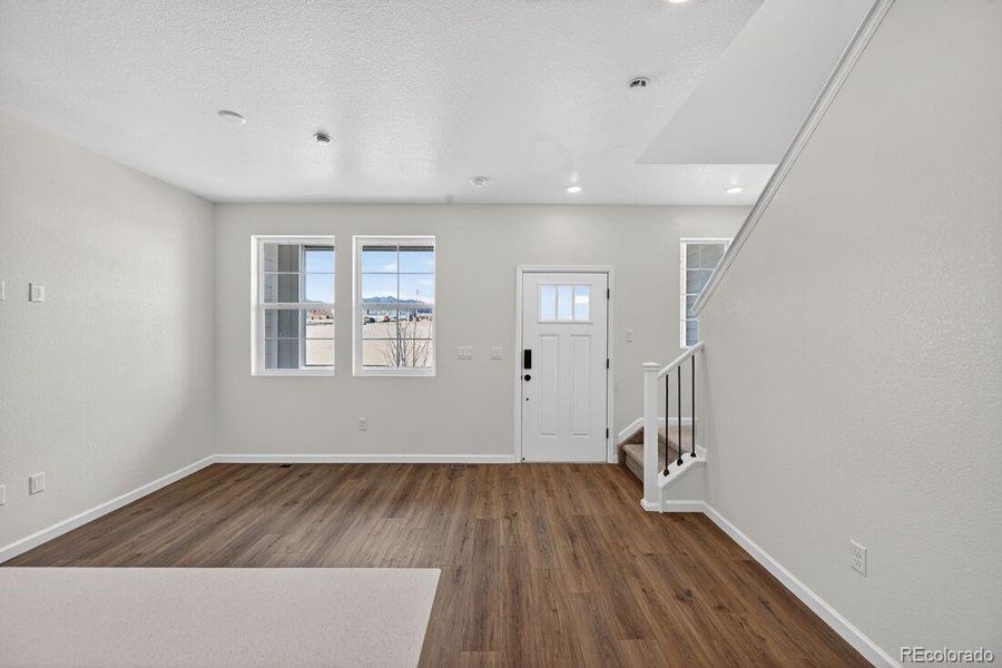 17165 W 91st Lane ~ Ready Now