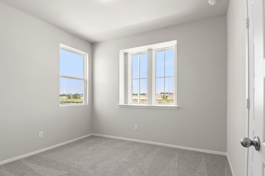 Spacious, unfurnished interior of a new home in Casetta Ranch, Kyle (Image 24).
