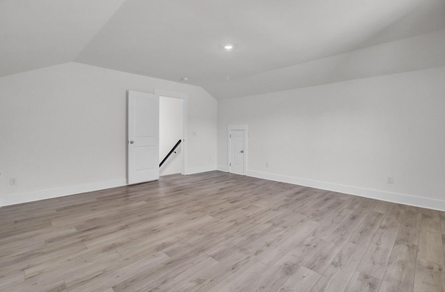 Spacious, unfurnished interior of a new home in Six Oaks, Summerville (Image 66).