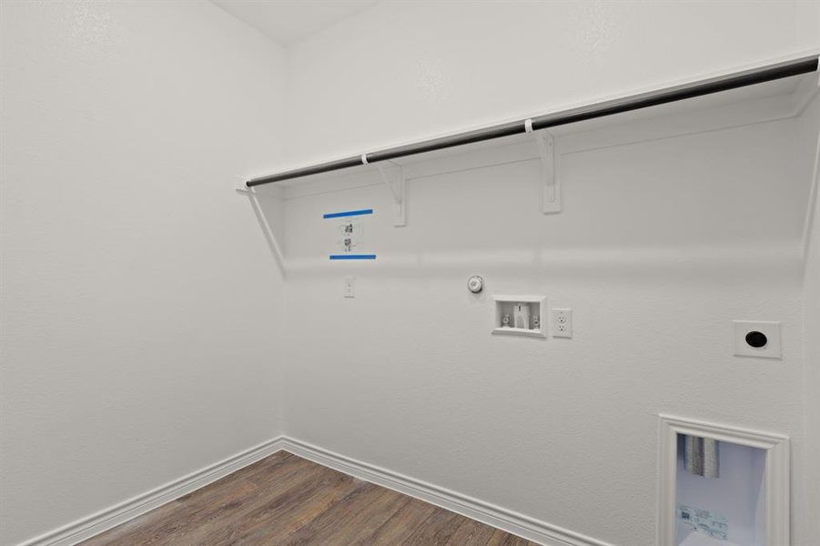 Spacious, unfurnished interior of a new home in Rocky Creek Crossing, Fort Worth (Image 6). Spacious, unfurnished interior of a new home in Rocky Creek Crossing, Fort Worth (Image 6).