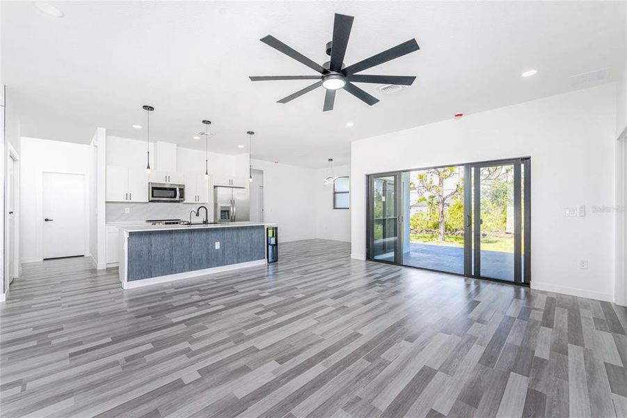 Spacious, unfurnished interior of a new home in , Port Charlotte (Image 22).