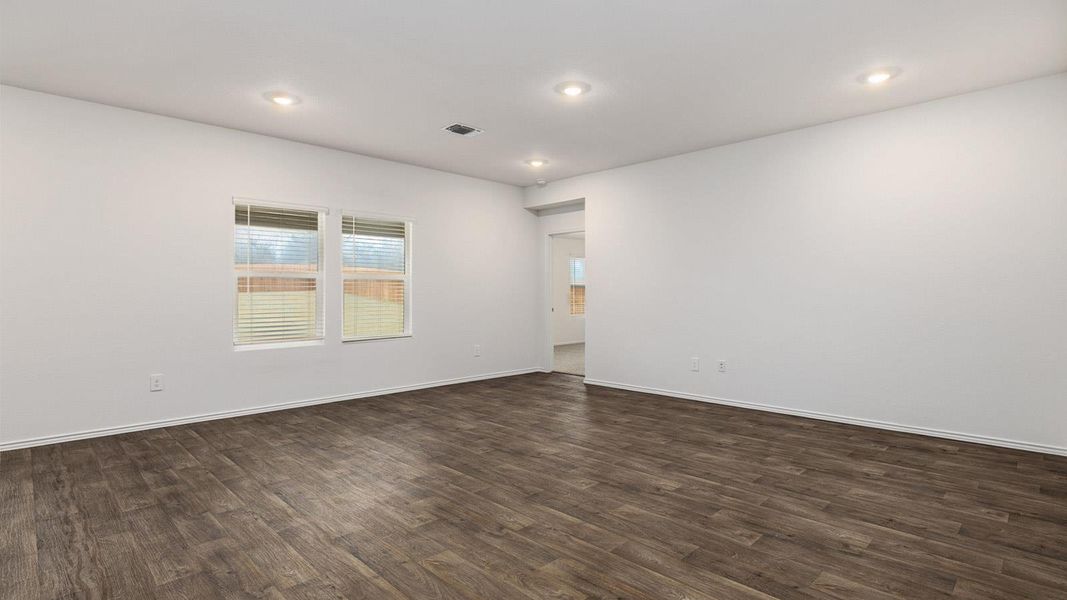 Spacious, unfurnished interior of a new home in Watermill, Uhland (Image 17).