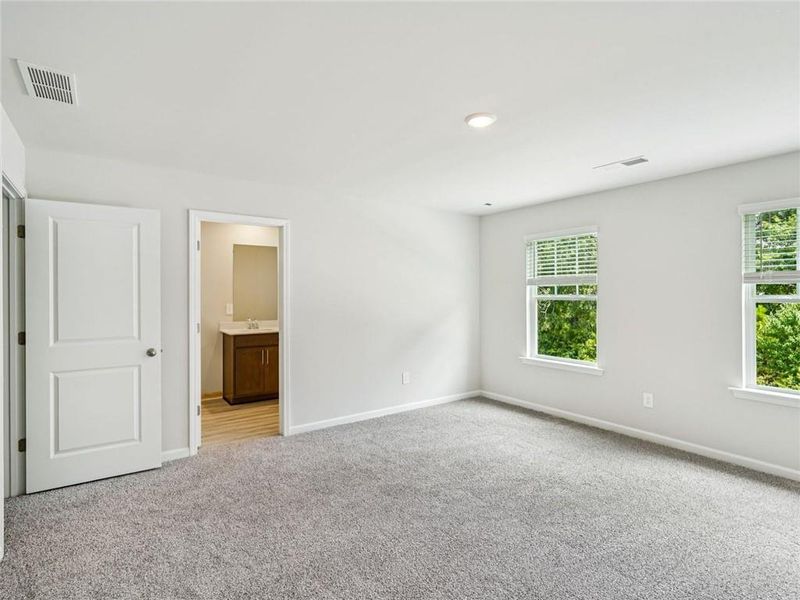 Spacious, unfurnished interior of a new home in , Conyers (Image 16).