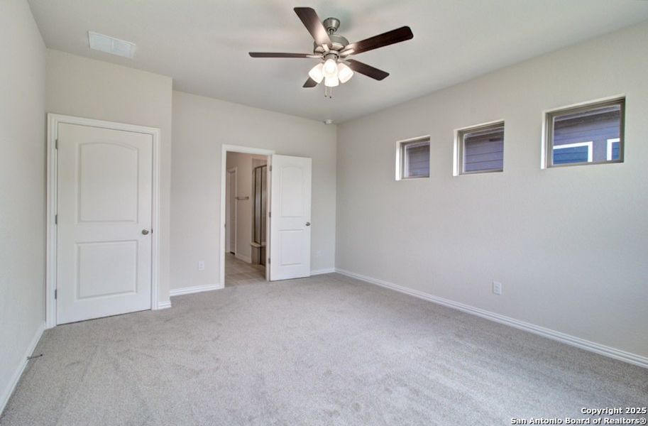 Spacious, unfurnished interior of a new home in Casinas at Gruene, New Braunfels (Image 18). Spacious, unfurnished interior of a new home in Casinas at Gruene, New Braunfels (Image 18).
