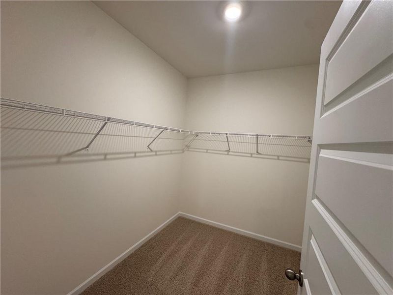 Spacious, unfurnished interior of a new home in Oakchase at Hampton, Hampton (Image 26).