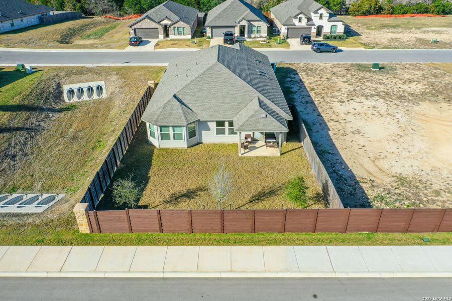 Image 33 of a home in Fox Falls. Image 33 of a home in Fox Falls.