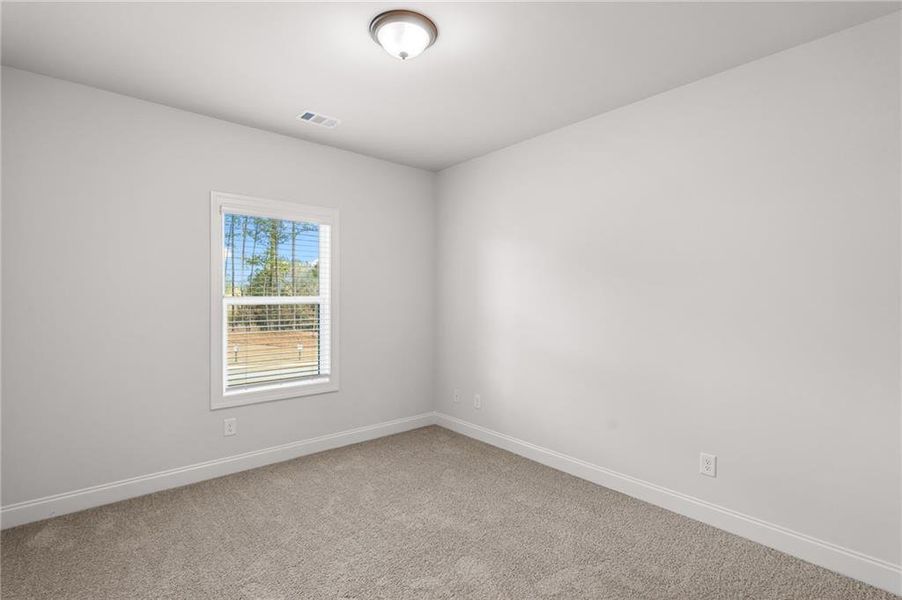 Spacious, unfurnished interior of a new home in Red Oak Ridge, Loganville (Image 20).