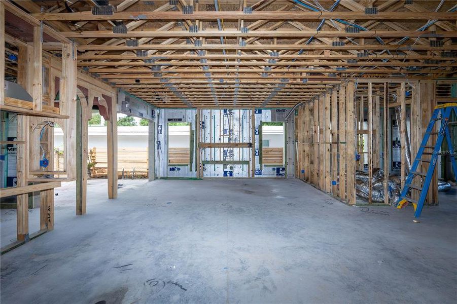 Spacious, unfurnished interior of a new home in , St. Petersburg (Image 31).