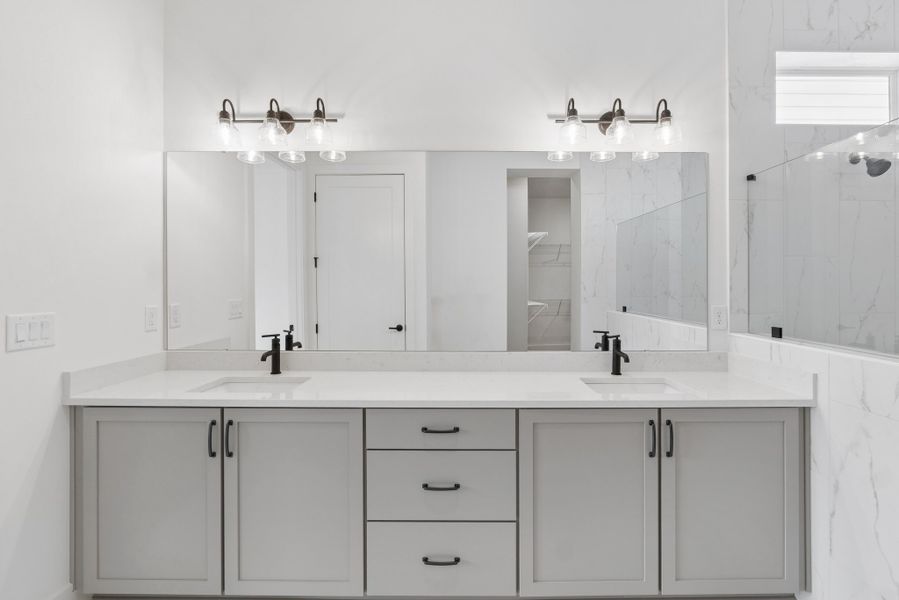 Owner's Bath
