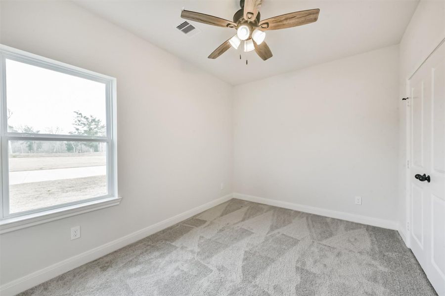 Spacious, unfurnished interior of a new home in , Baytown (Image 17).