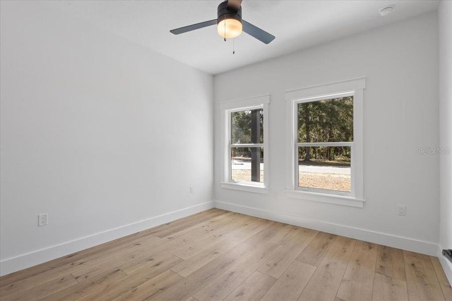 Spacious, unfurnished interior of a new home in , Fanning Springs (Image 19).