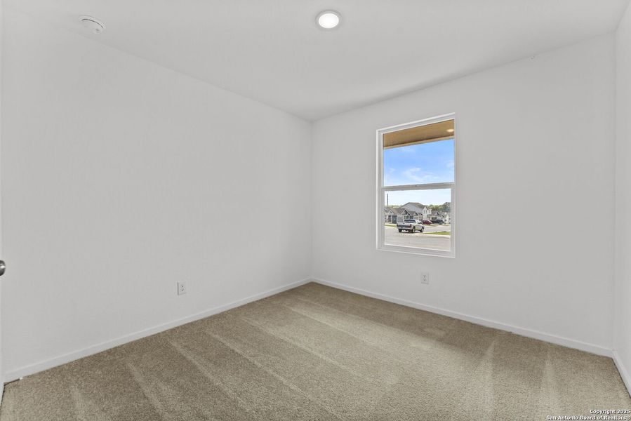 Spacious, unfurnished interior of a new home in Lodi Grove, Floresville (Image 9). Spacious, unfurnished interior of a new home in Lodi Grove, Floresville (Image 9).