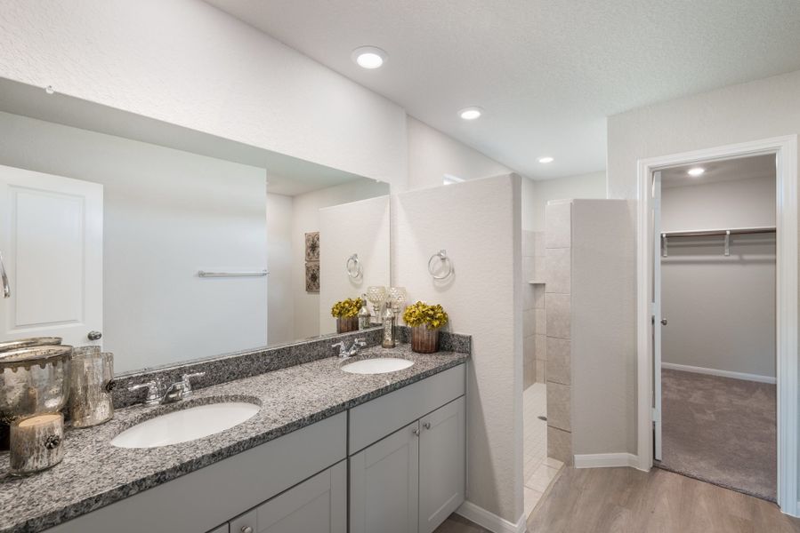 Hidden Trails Barrington Collection Thayer Owners Bathroom