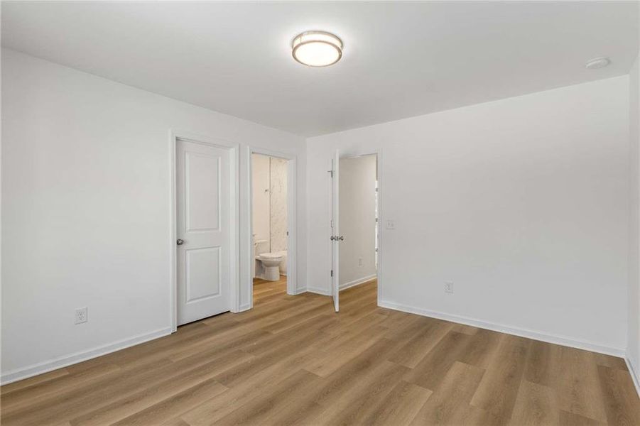 Spacious, unfurnished interior of a new home in , Gainesville (Image 47).