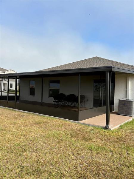 Exterior details and patio area of a home in Hamilton Bluff, Haines City (Image 4).