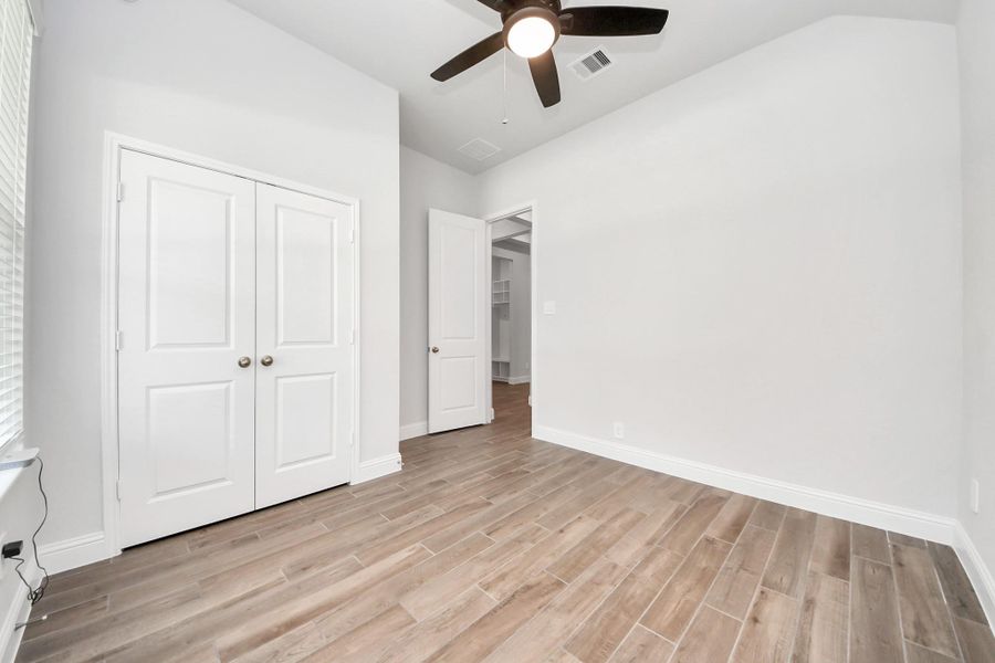 Spacious, unfurnished interior of a new home in Timber Hollow: Heritage Collection, Magnolia (Image 19).