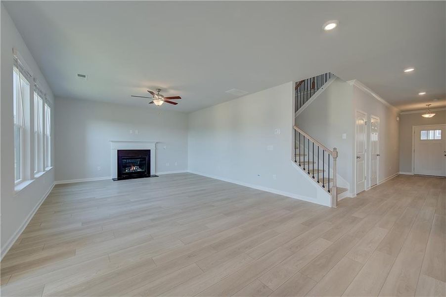 Spacious, unfurnished interior of a new home in Cooper Park, McDonough (Image 9).