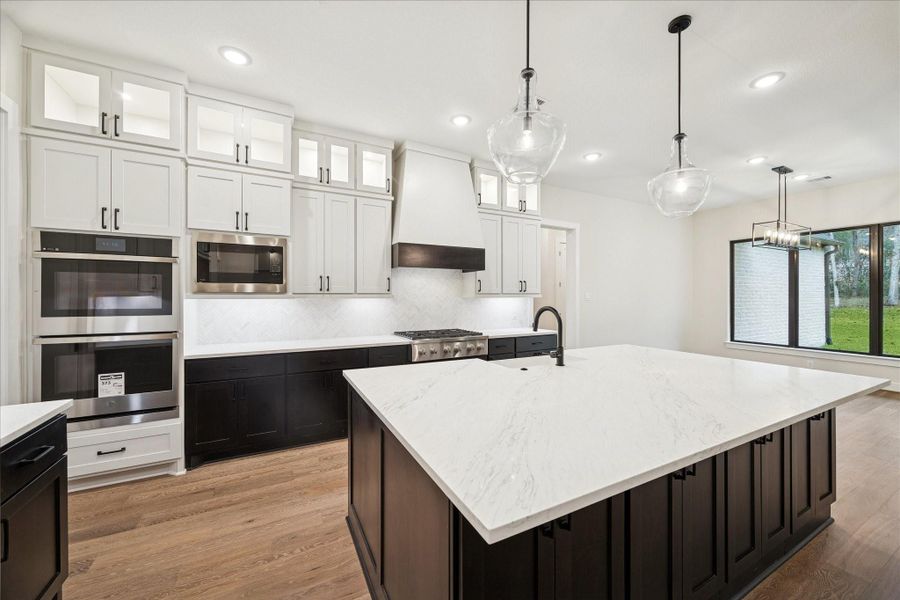 Furnished interior view inside a new home in , Huntsville (Image 5).