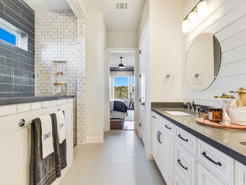 The Kingsview - Owner's Bath