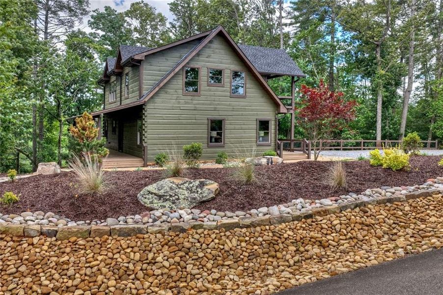 Image 84 of a home in .