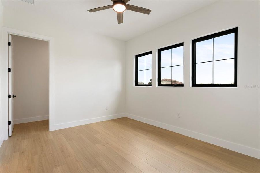 Spacious, unfurnished interior of a new home in , Lithia (Image 20).