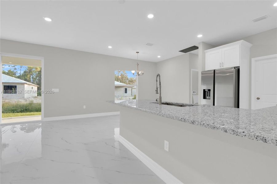 Spacious, unfurnished interior of a new home in , Lehigh Acres (Image 29).