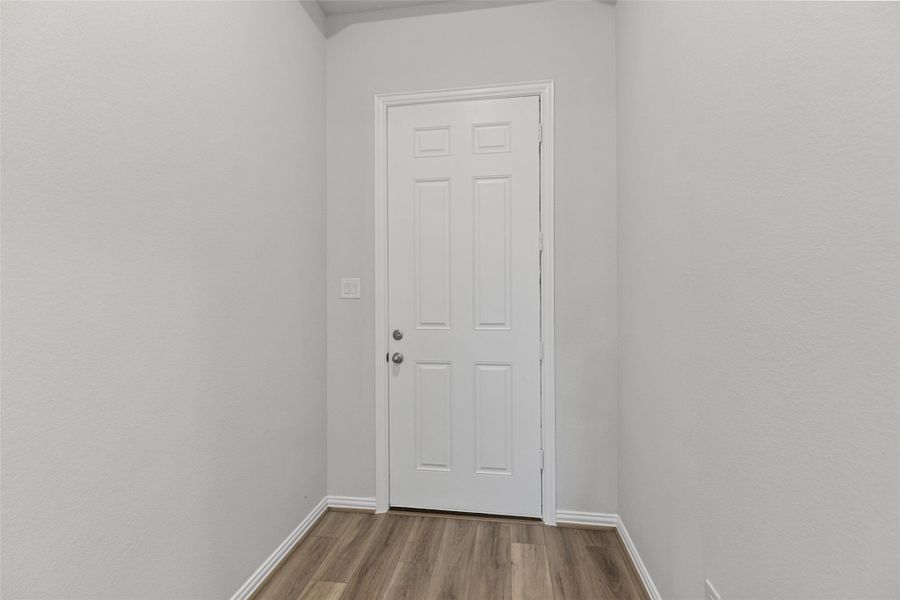 Spacious, unfurnished interior of a new home in River Ranch, Dayton (Image 14).