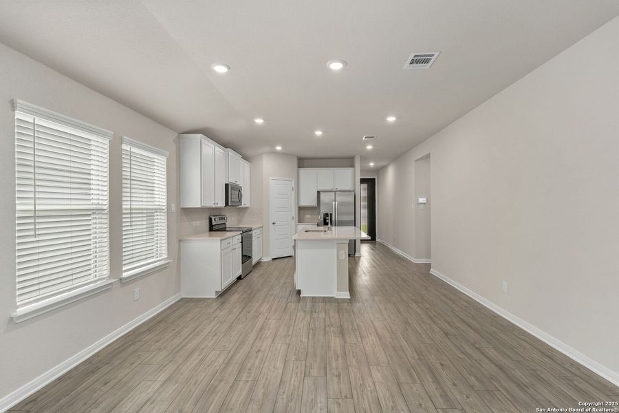 Image 24 of a home in Lark Canyon.