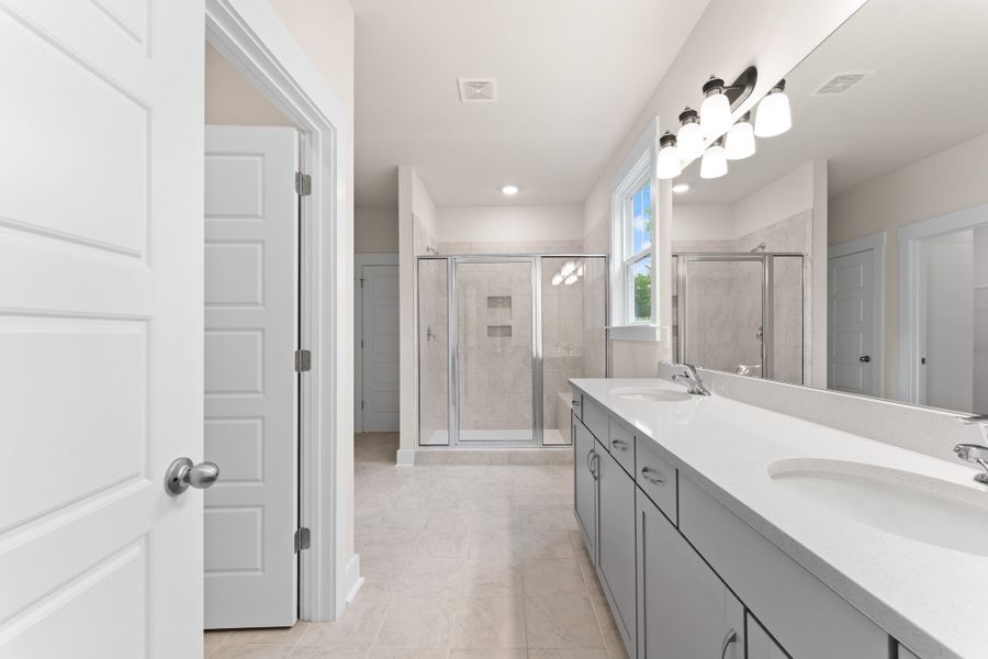 Bennet Master Bathroom