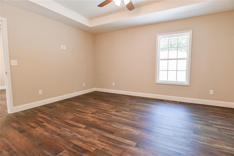 Spacious, unfurnished interior of a new home in , Dahlonega (Image 20).
