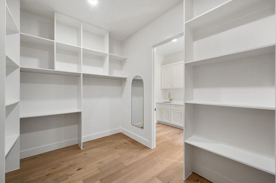 Spacious, unfurnished interior of a new home in , Corsicana (Image 36).