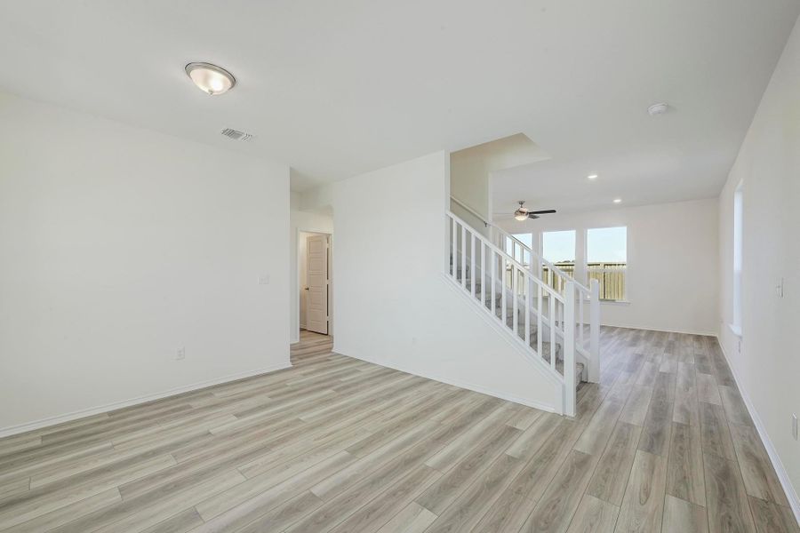 Spacious, unfurnished interior of a new home in Centerpoint Meadows, Lockhart (Image 21).