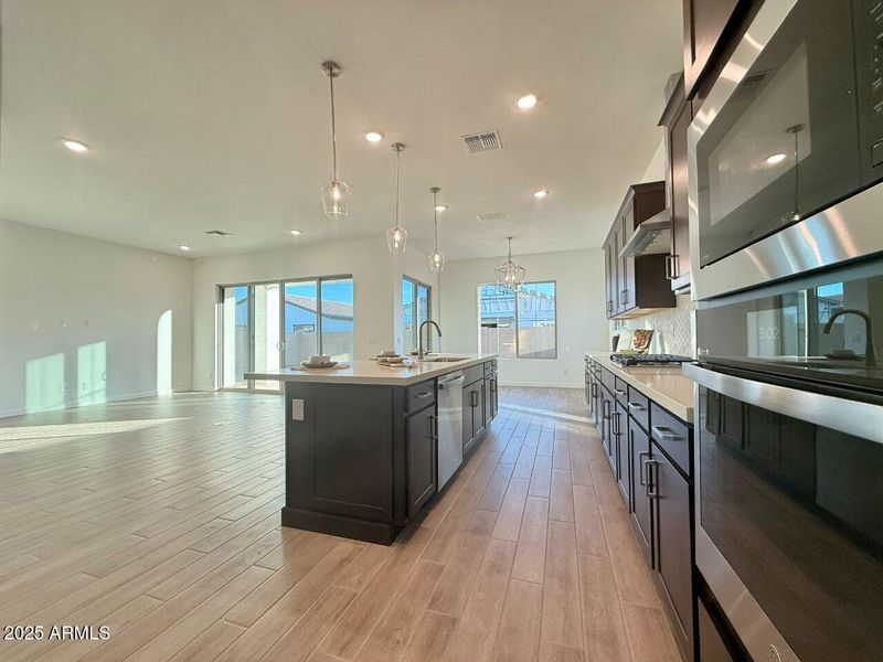 013 Kitchen greatroom