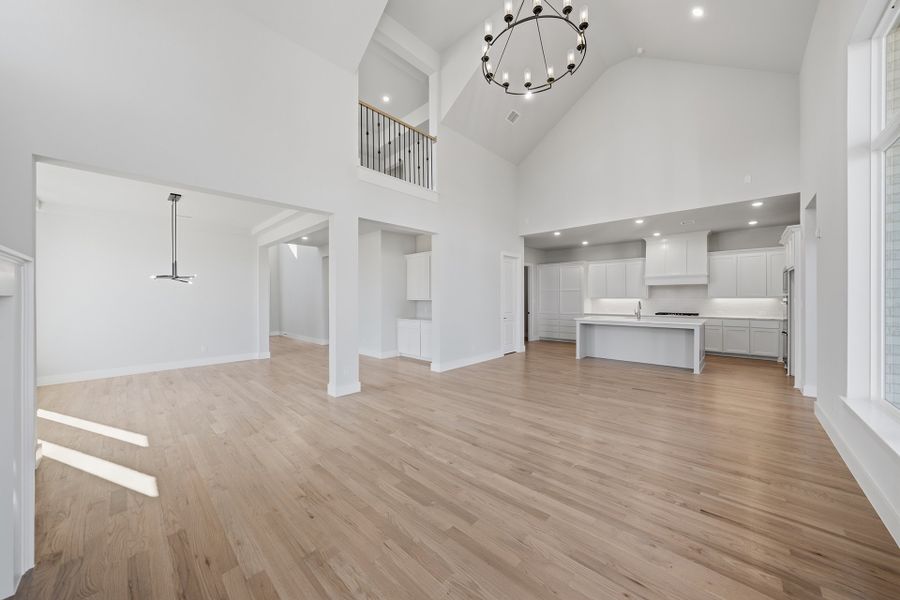 Spacious, unfurnished interior of a new home in Quail Hollow, Rockwall (Image 23).