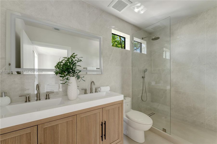 Furnished interior view inside a new home in , Miami (Image 15).