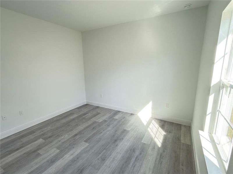 Spacious, unfurnished interior of a new home in , Ocala (Image 37).